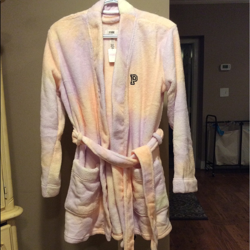 VS Pink bath robe